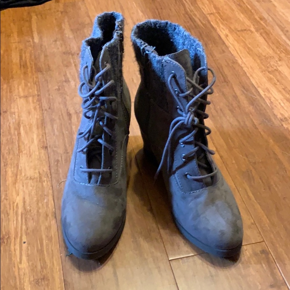 Wedge shoes